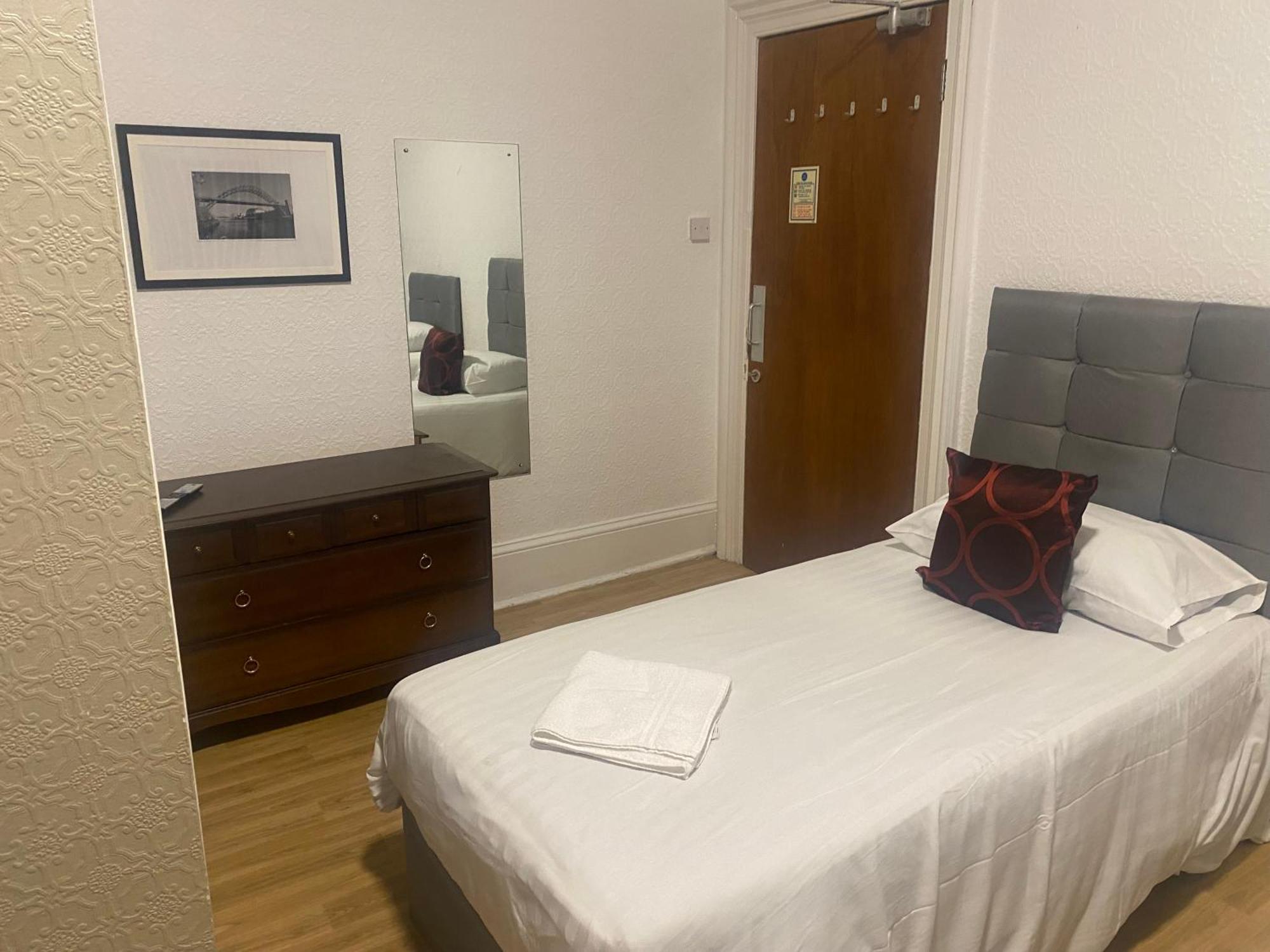 Clifton Hotel Newcastle Szoba fotó